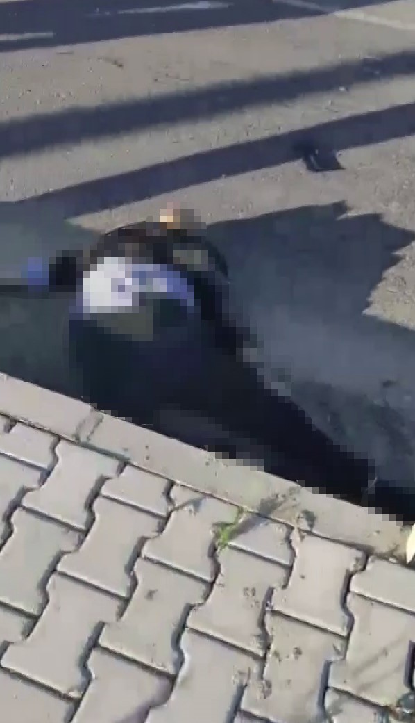 Otomobilin &ccedil;arptığı motosiklet s&uuml;r&uuml;c&uuml;s&uuml; hayatını kaybetti
