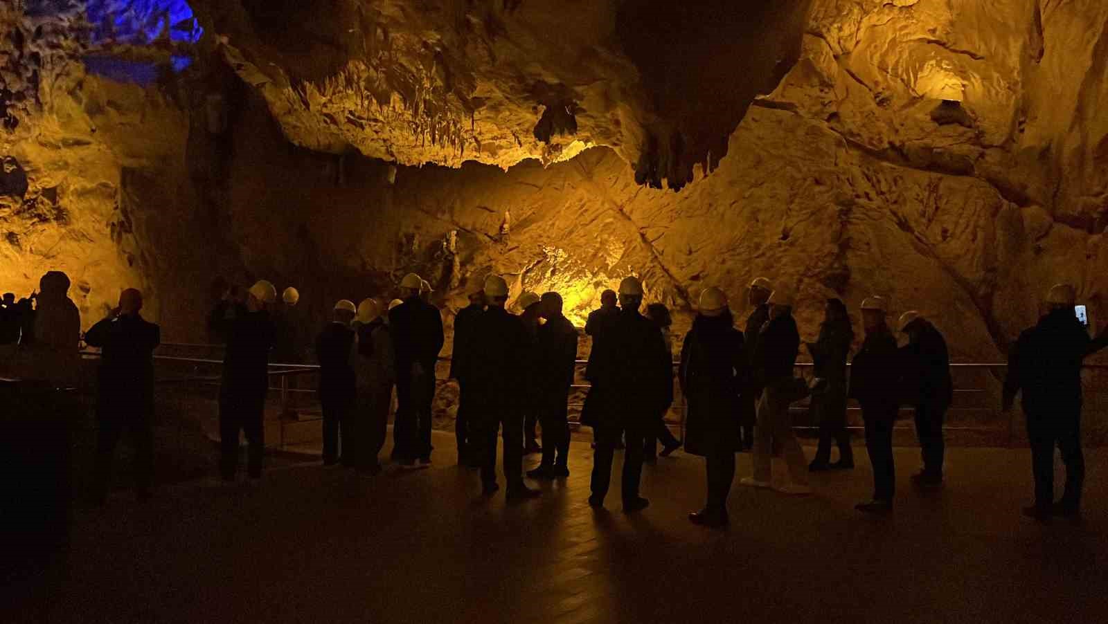 KEİPA üyeleri Gökgöl Mağarası ve Maden Müzesi’ni ziyaret etti
