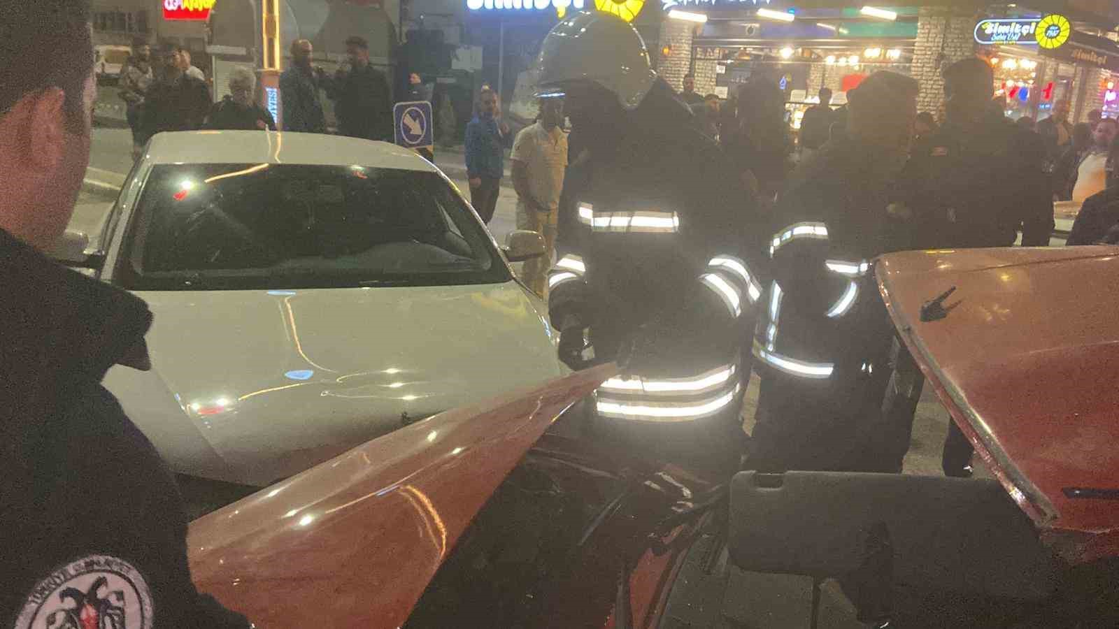 Erzincan&rsquo;da trafik kazası: 5 yaralı
