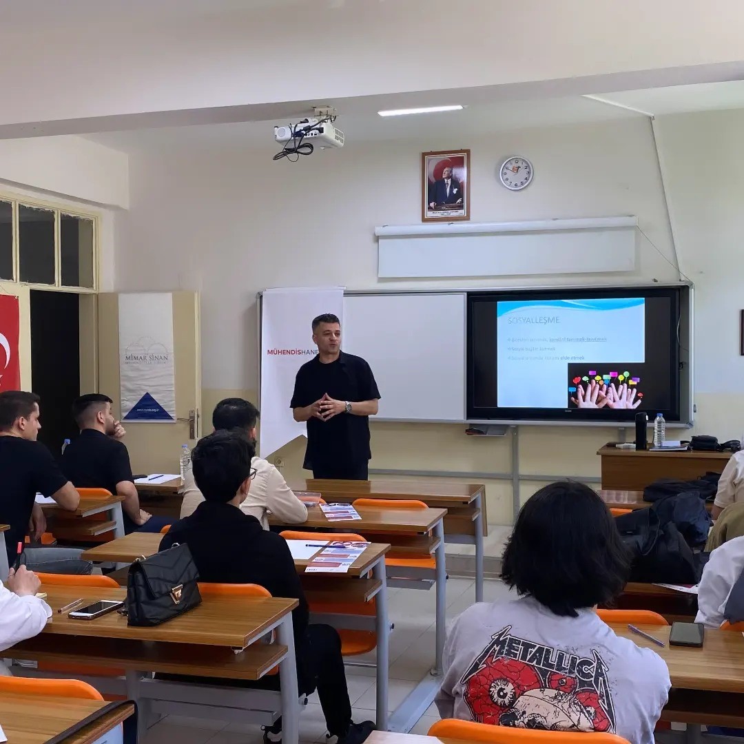 Balıkesir’de Mühendishane ’de 2.0 İletişim Modül eğitimi başladı