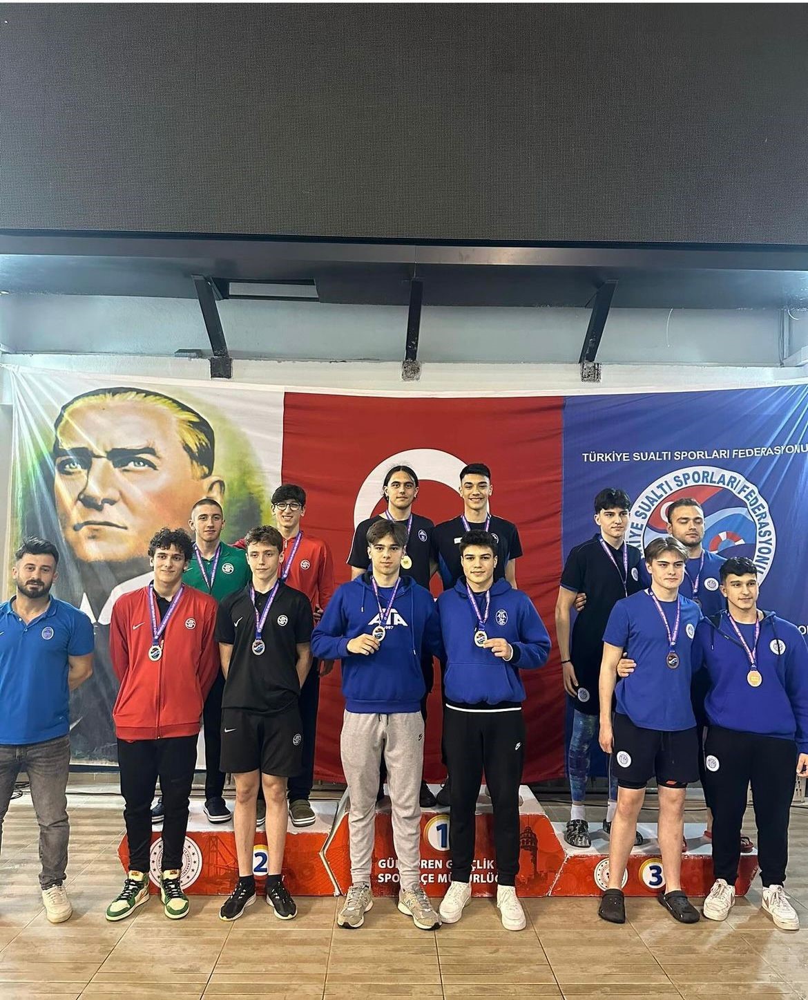 TSSF Paletli Yüzme Kulüplerarası Büyükler Türkiye Şampiyonası’nda 3 Türkiye rekoru
