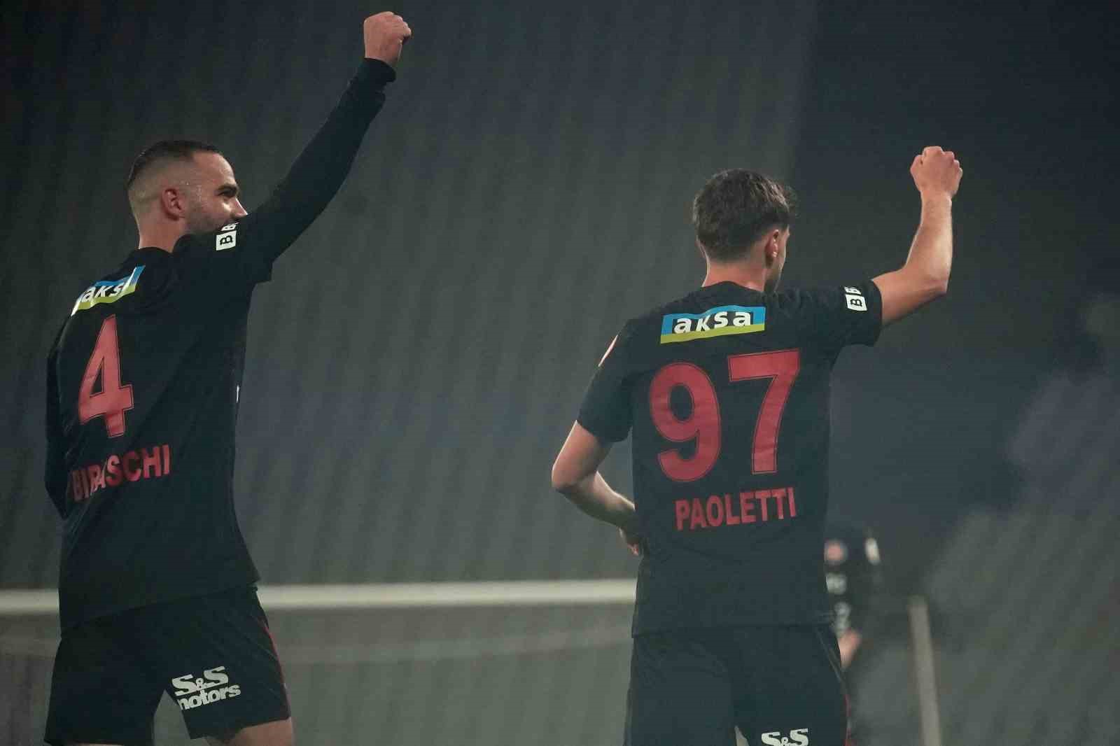 Trendyol Süper Lig: Fatih Karagümrük: 4 - Antalyaspor: 1 (Maç sonucu)
