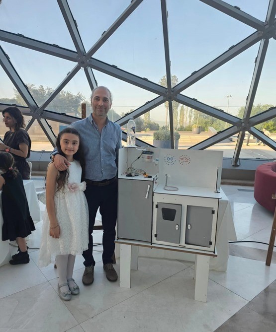 Buldanlı minik Berin su tasarrufu projesiyle &ouml;zel &ouml;d&uuml;l&uuml;n sahibi oldu
