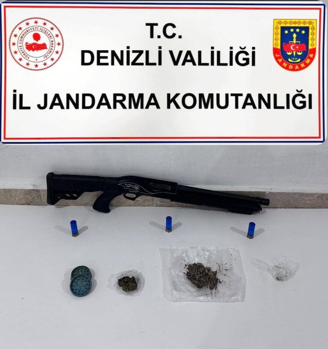 Denizli jandarmasından uyuşturucu tacirleri 3 il&ccedil;ede eş zamanlı operasyon: 11 g&ouml;zaltı
