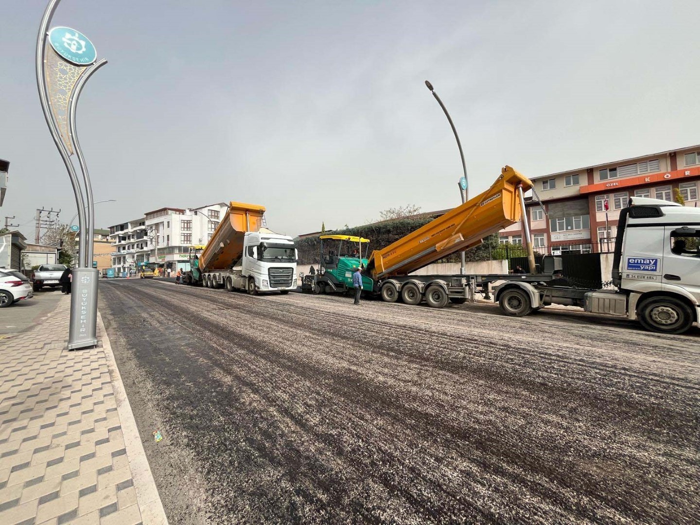 Körfez Mevlana Caddesi’nde üstyapı tamamlandı
