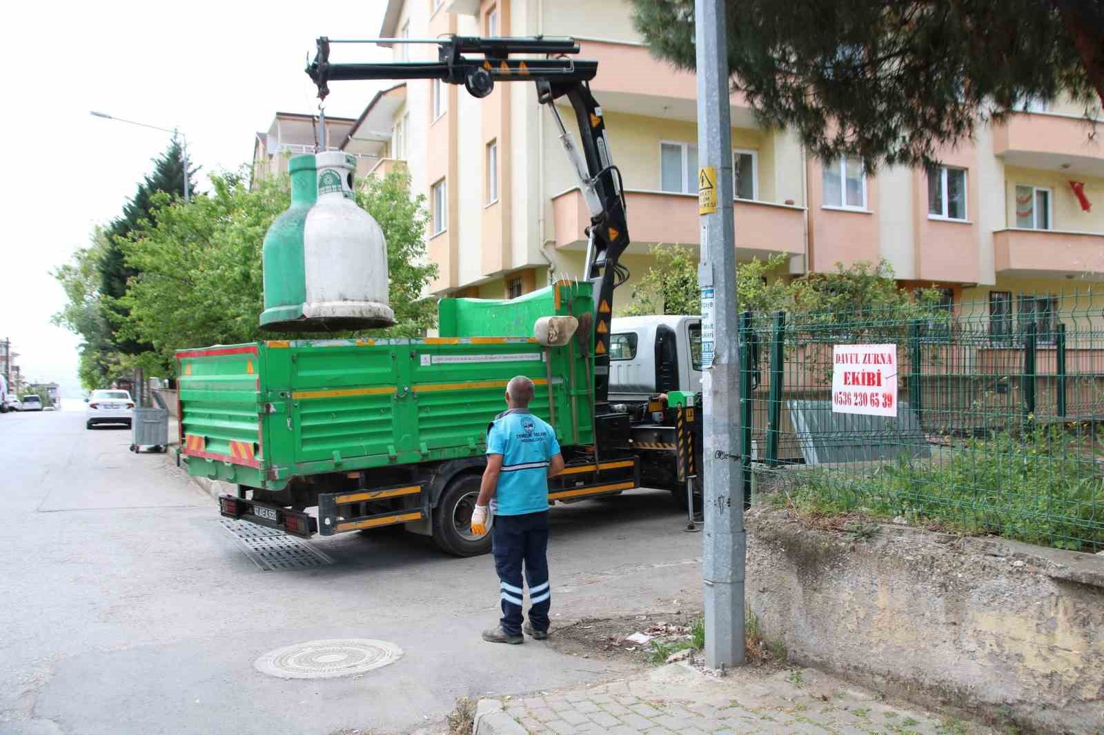 Atık camlar yeniden ekonomiye kazandırılıyor
