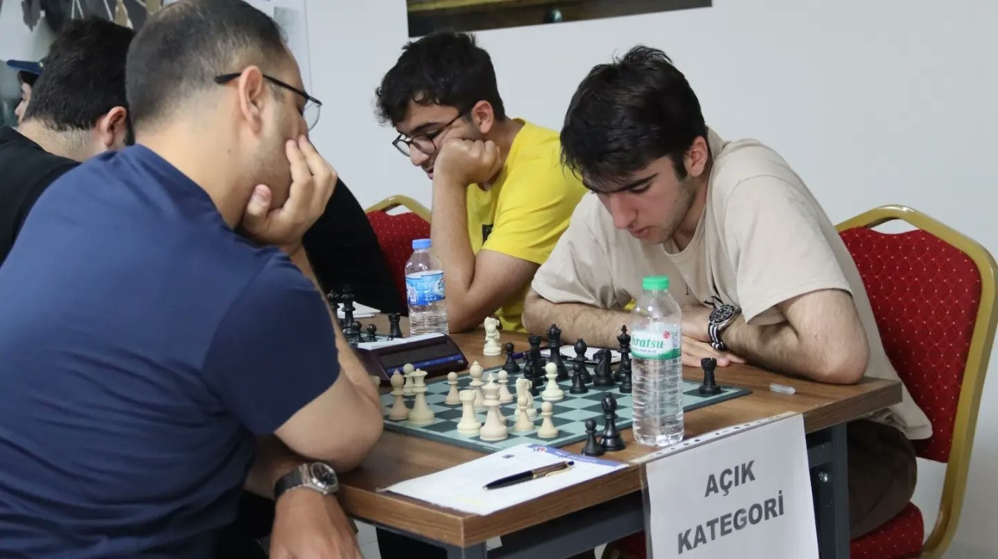 Elazığ’da satranç turnuvası sona erdi
