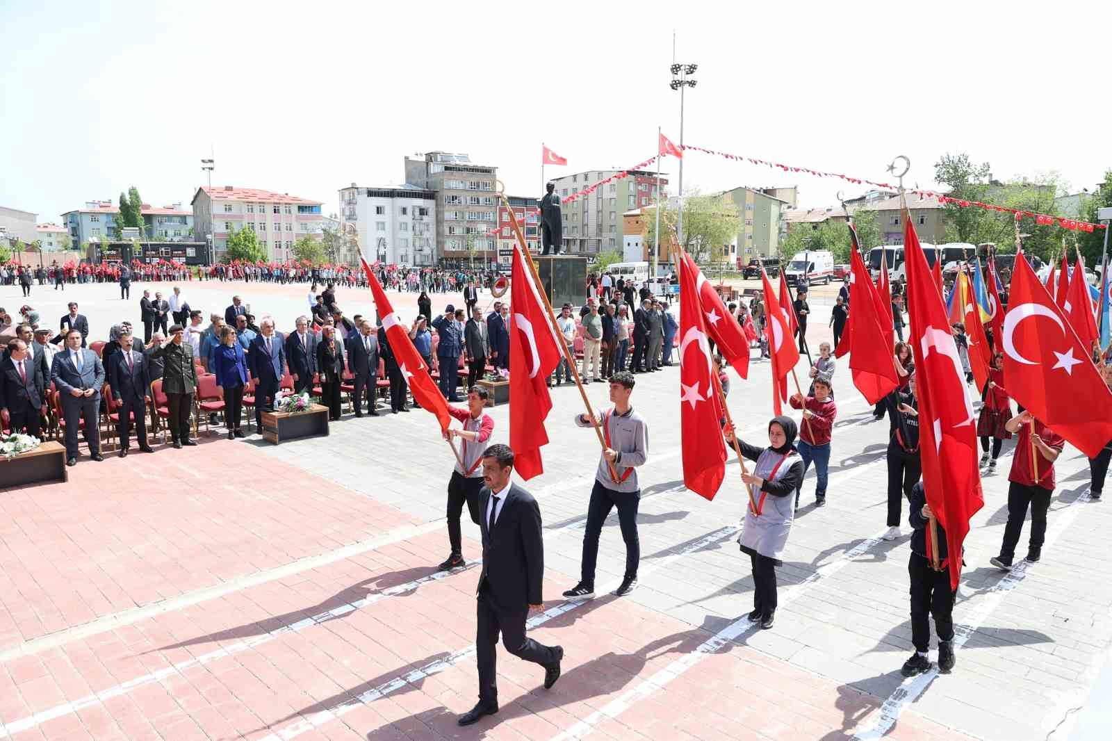 Muş’un düşman işgalinden kurtuluşunun 107. yıl dönümü coşkuyla kutlandı
