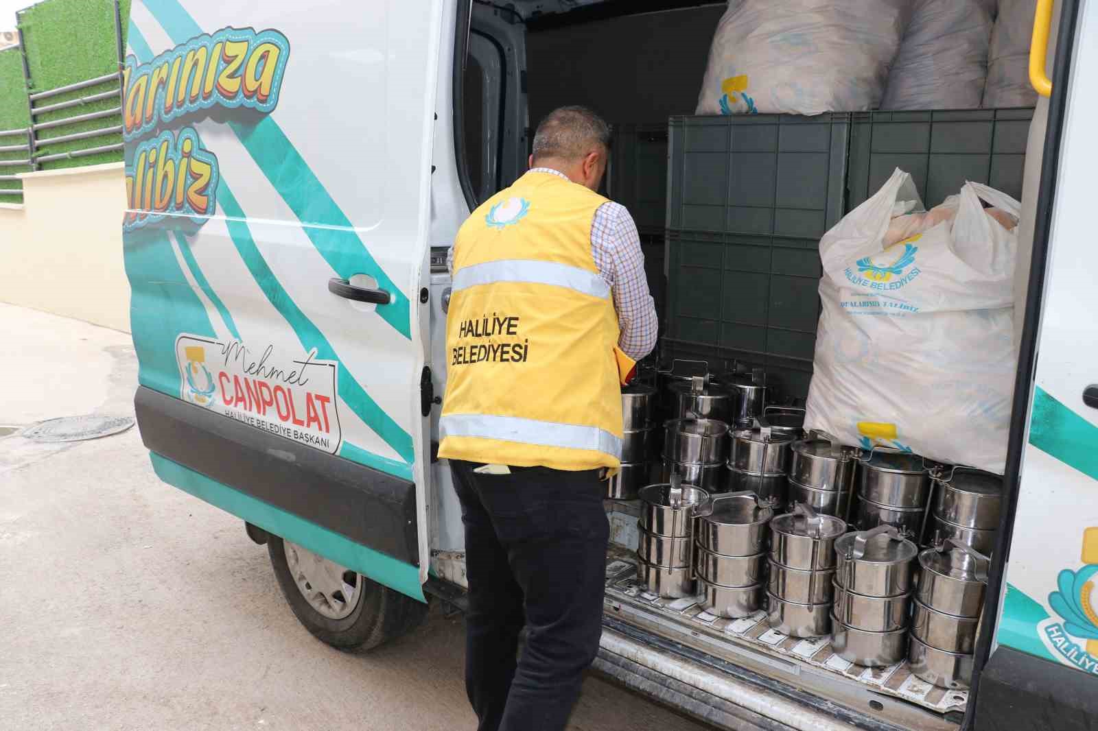 Haliliye Belediyesi sıcak yemekleri 4 bin 197 vatandaşa ulaştırıyor
