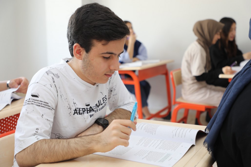 Elazığ Belediyesi, “O sene, bu sene” sloganı ile Elazığspor temalı YKS deneme sınavı gerçekleştirdi
