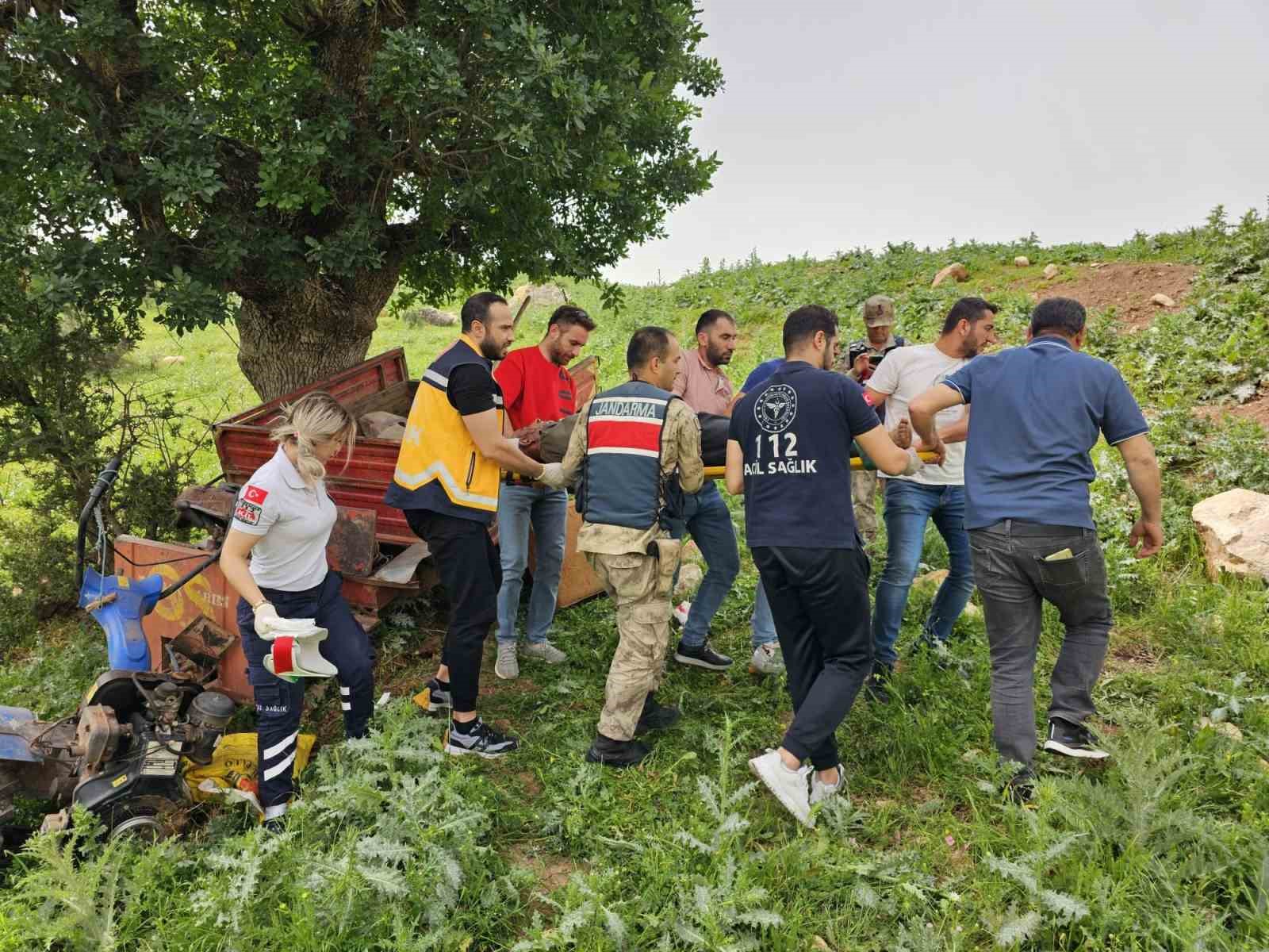 Siirt&rsquo;te tarım aracı devrildi: 1 yaralı
