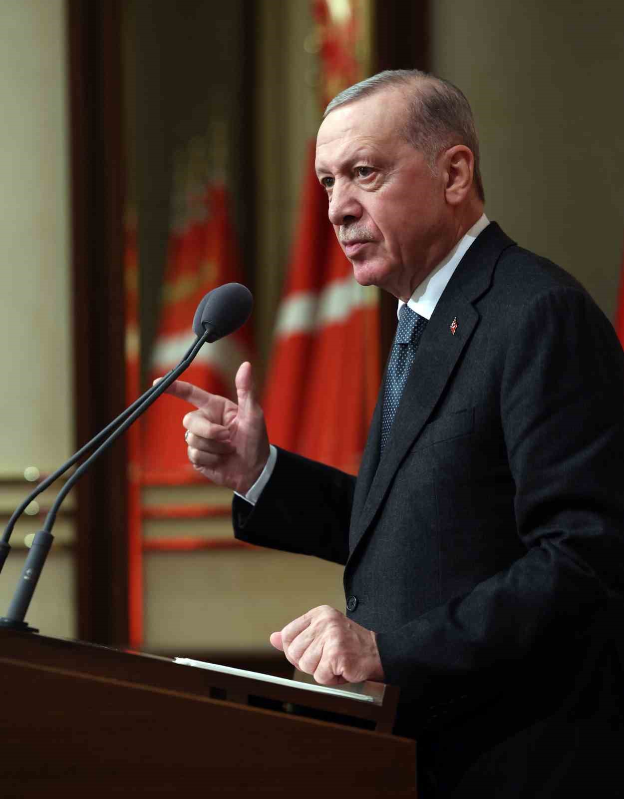 Cumhurbaşkanı Erdoğan: "Muhalefet ve bazı marjinal yapılar 1 Mayıs’ın bayram havasına gölge düşürmeye çalışıyor" 