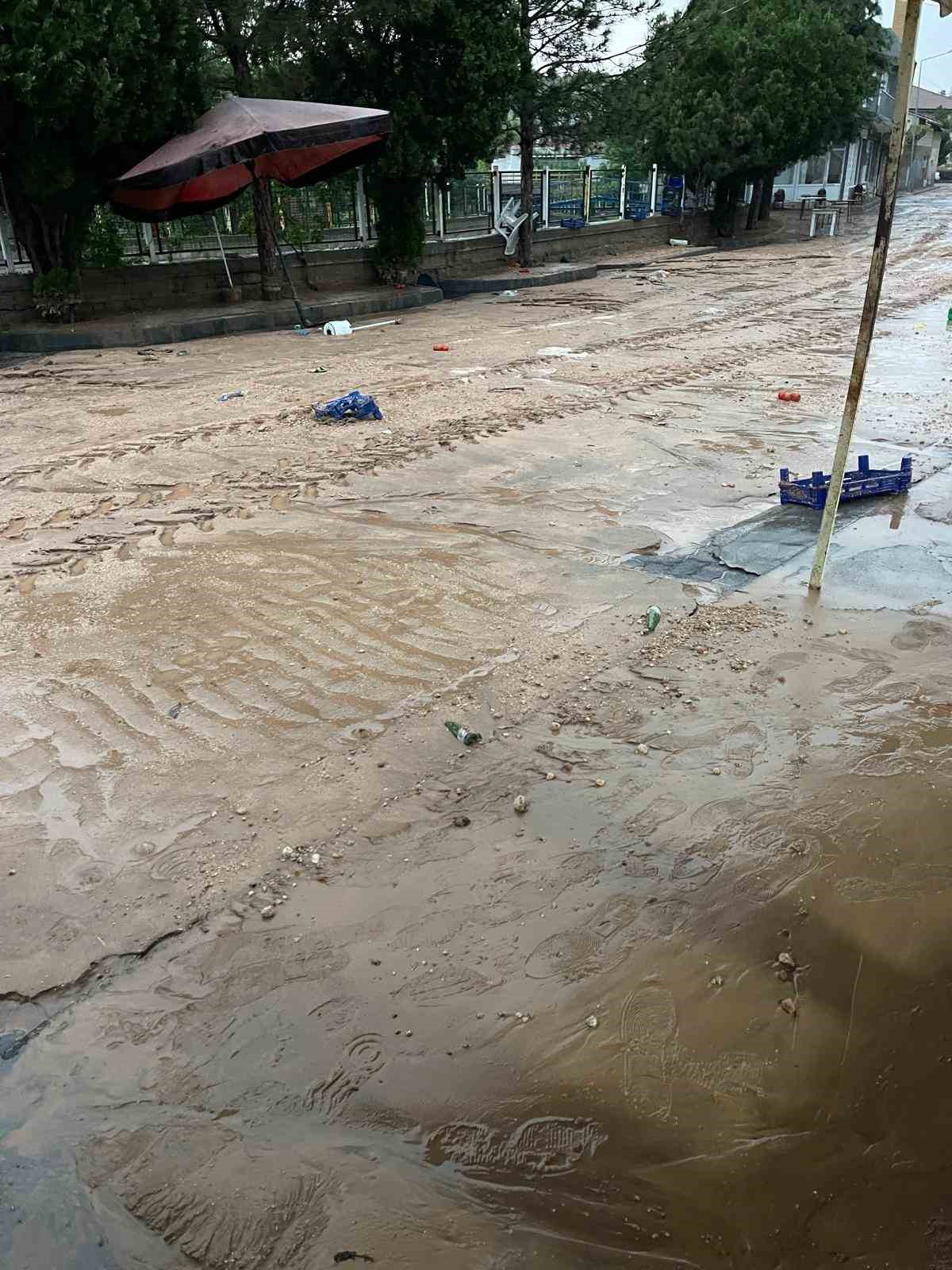 Nevşehir’de sağanak sele yol açtı
