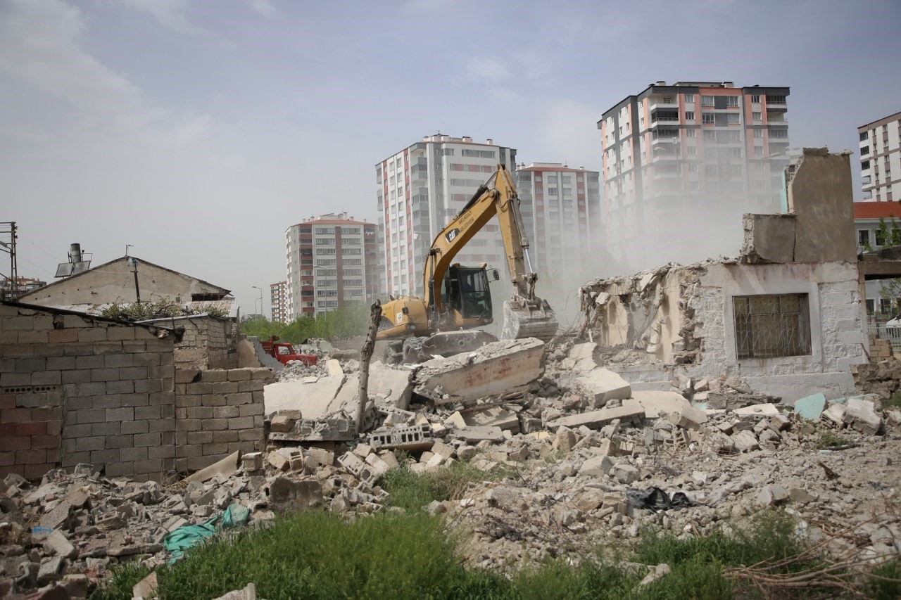 Referans belediye Melikgazi’de kentsel dönüşüm çalışmaları hızla devam ediyor
