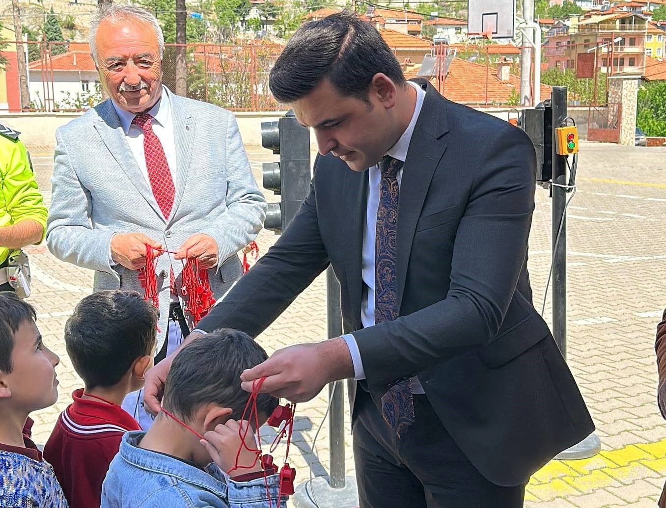 Şaphane’de öğrencilere trafik eğitimi 