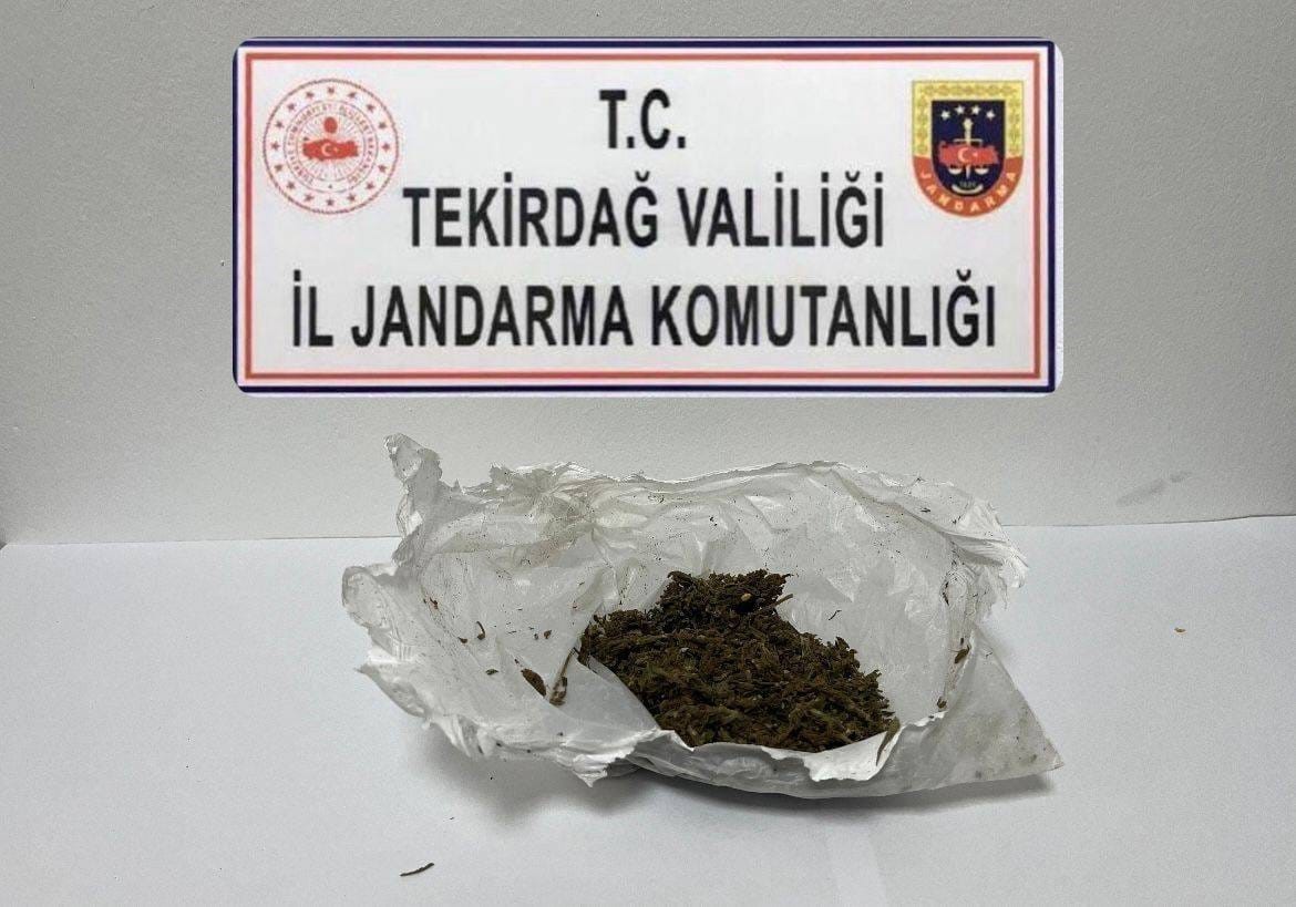 Tekirdağ&rsquo;da jandarma su&ccedil;lulara g&ouml;z a&ccedil;tırmıyor
