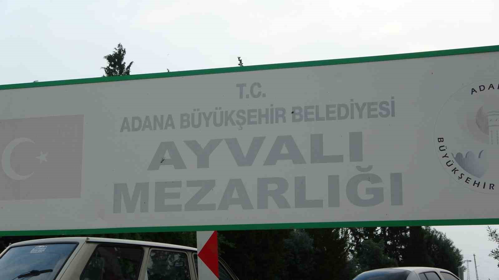 Köpeklerin saldırısında ölen yaşlı kadın toprağa verildi