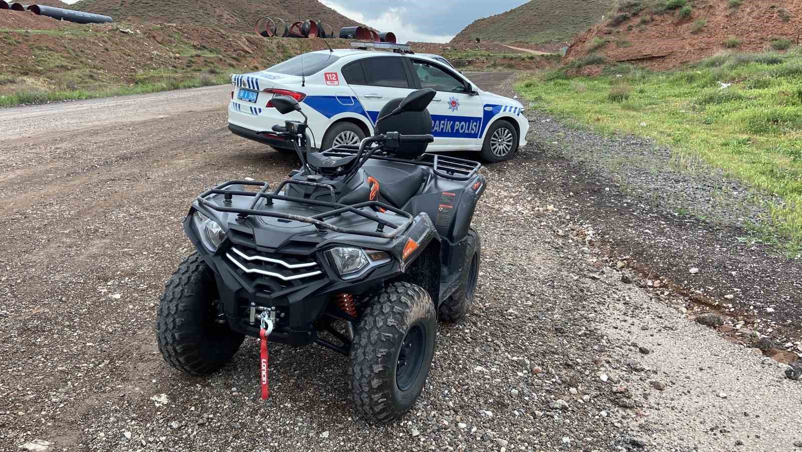 Gen&ccedil; kızların ATV turu kazayla son buldu
