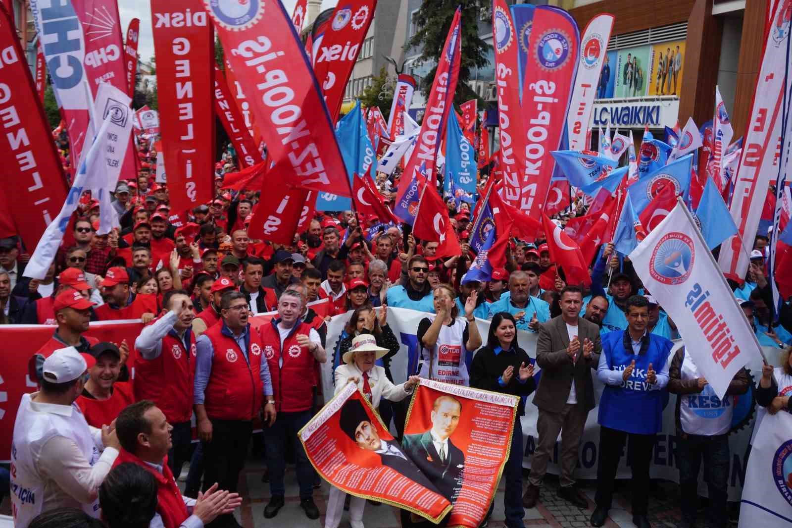 Edirne’de 1 Mayıs İşçi Bayramı coşkuyla kutlandı
