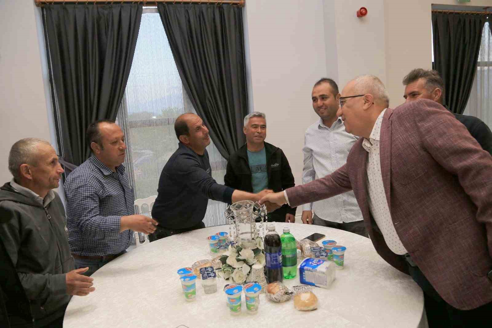 &Ccedil;ameli Belediyesi idareci ve personelleri 1 Mayıs&rsquo;ı birlikte kutladı
