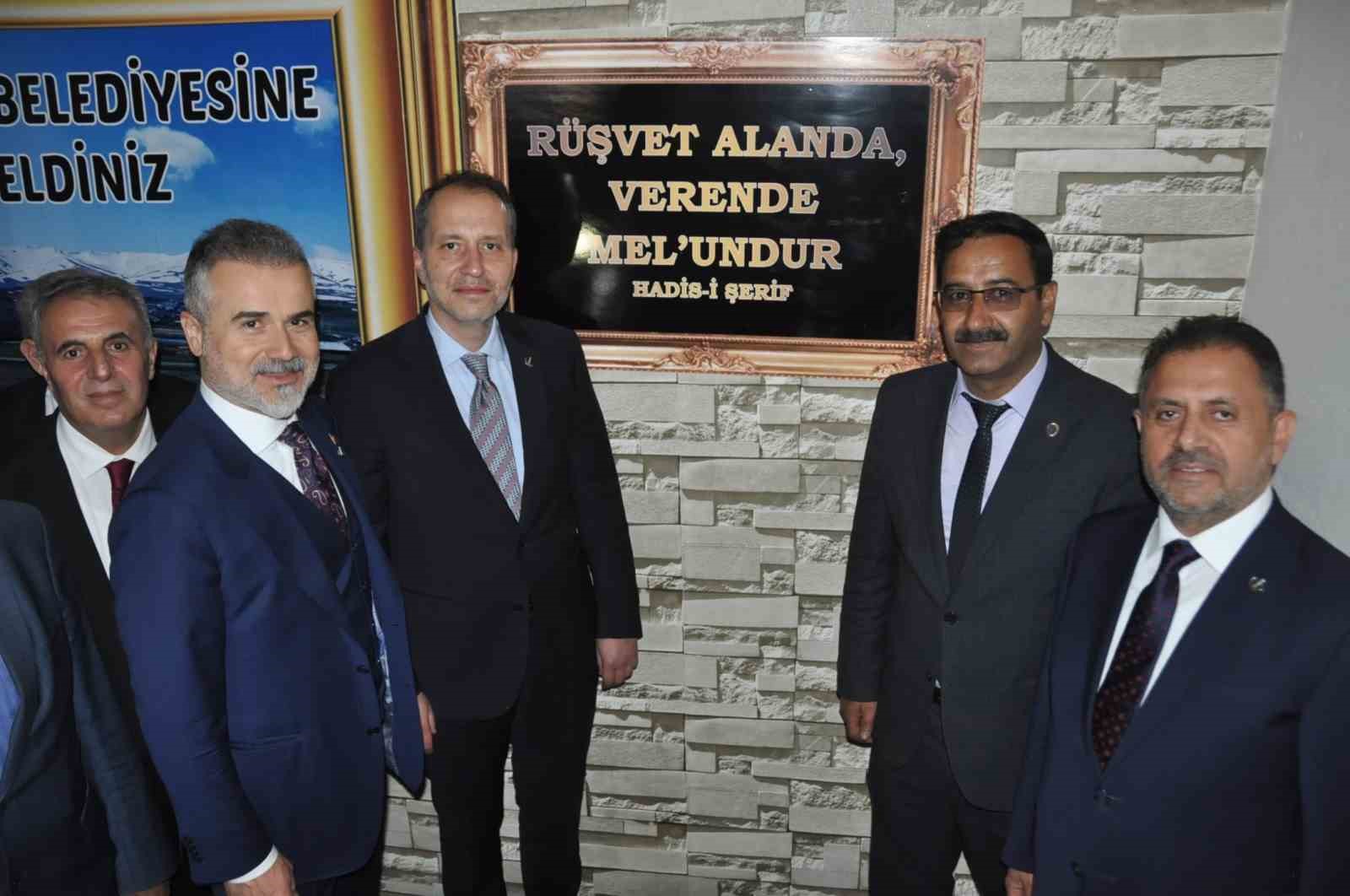 Yeniden Refah Partisi Genel Başkanı Fatih Erbakan’dan Eleşkirt’e ’teşekkür’ ziyareti
