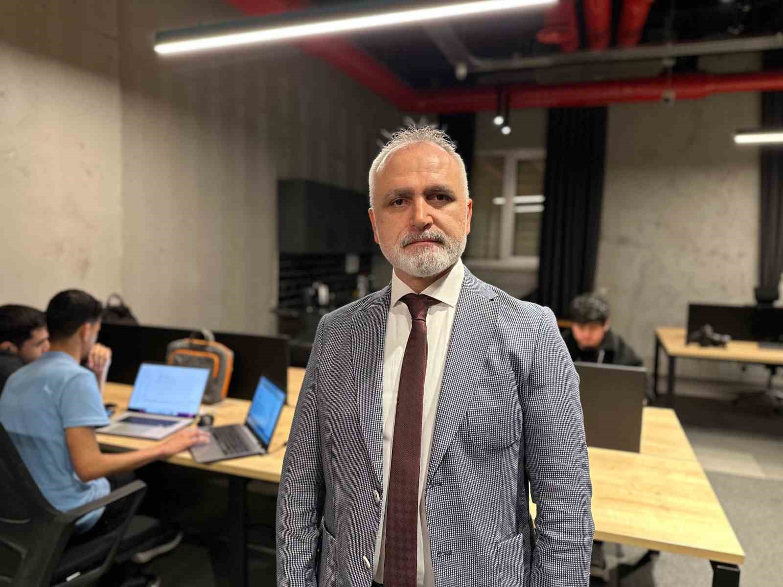 &Uuml;niversite-sanayi arasındaki dijital k&ouml;pr&uuml;y&uuml; kuracak mobil uygulama: &rsquo;JobSocial&rsquo;
