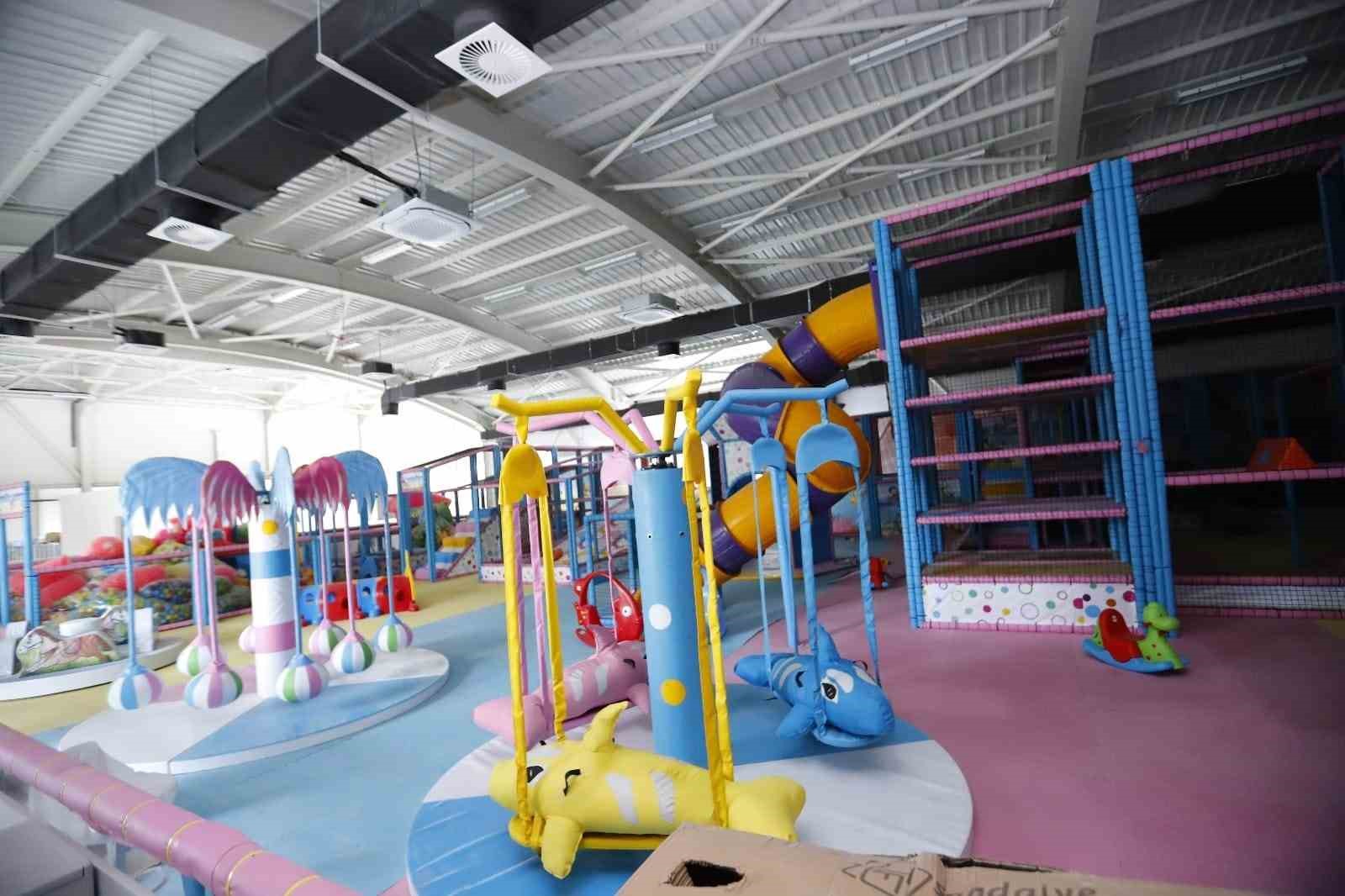 Aksaray’da çocukların merakla beklediği eğlence merkezi şekilleniyor