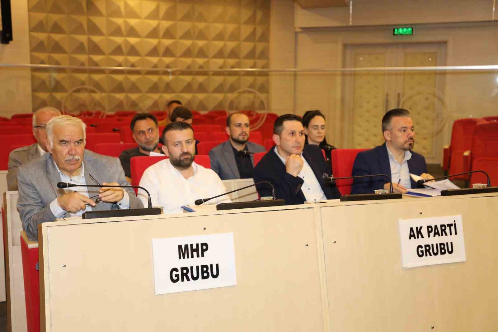 Şehzadeler Belediye meclisi Başkan Durbay’a borçlanma yetkisi verdi
