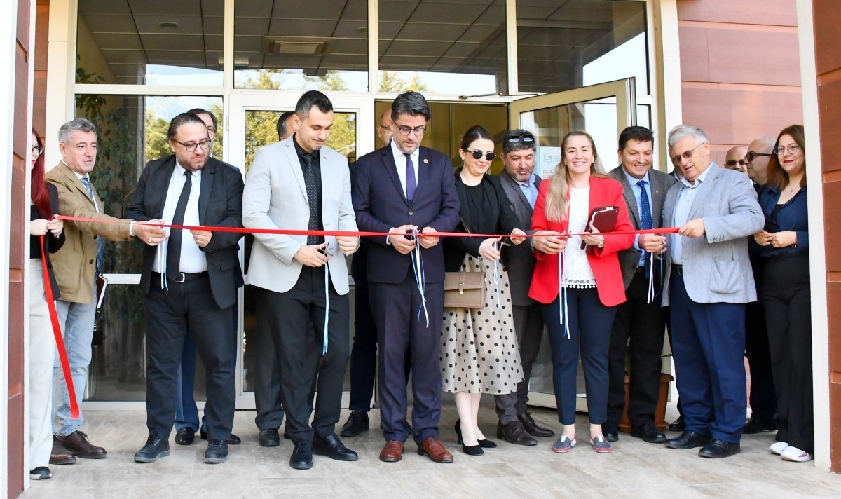 &Ccedil;OM&Uuml;&rsquo;de Araştırma Dekanlığı a&ccedil;ıldı
