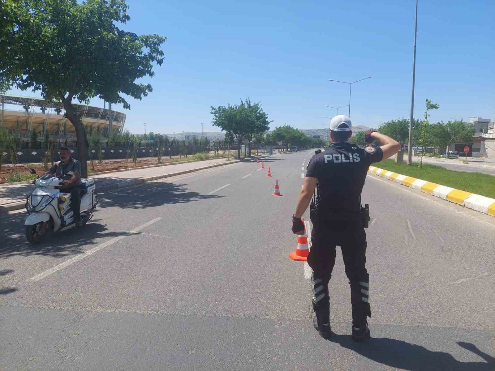 1 günde 15 bin kişinin üst aramasını yaptılar