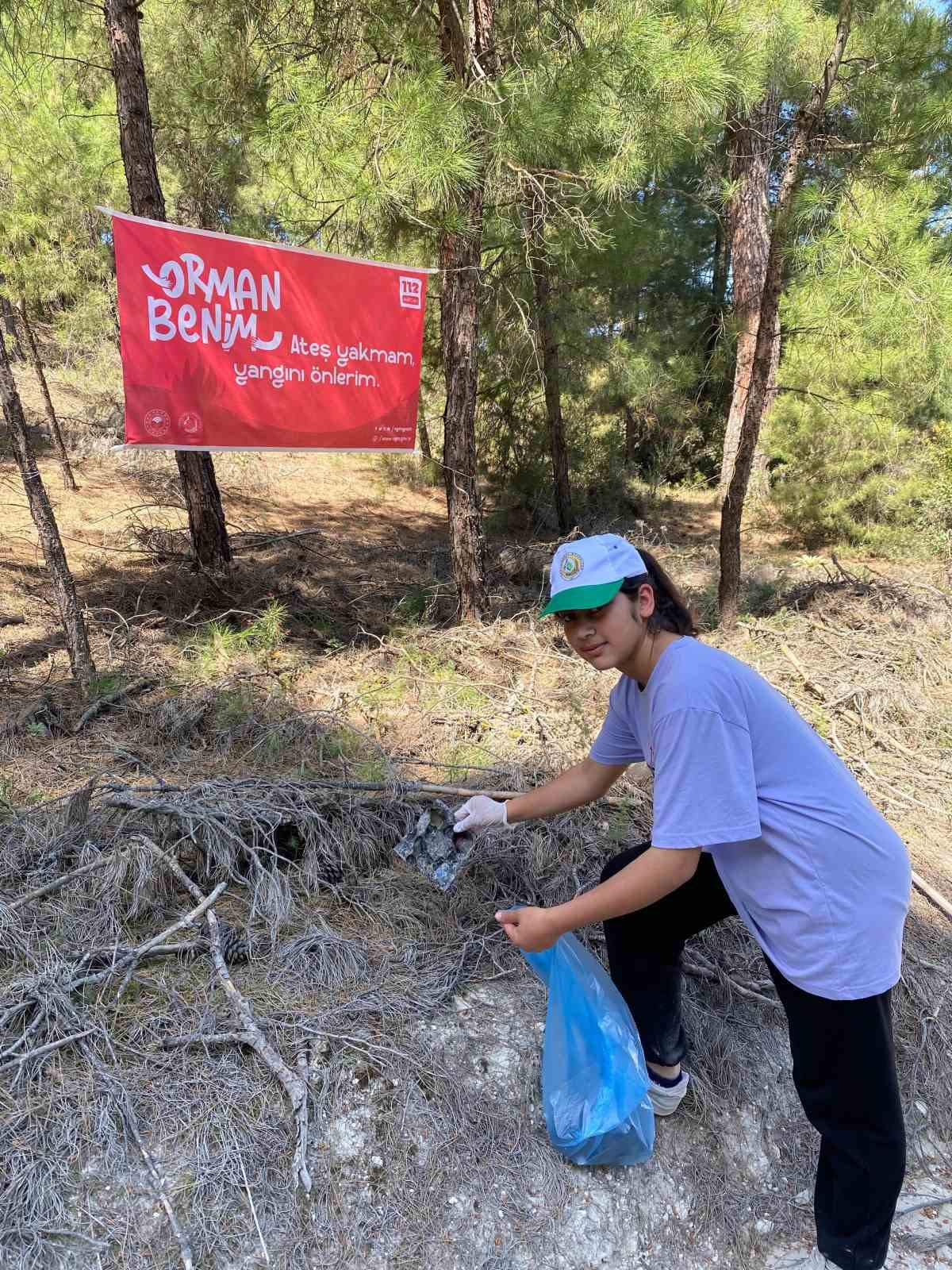 &Ouml;ğrenciler &ldquo;Orman Benim&rdquo; kampanyasına katıldı
