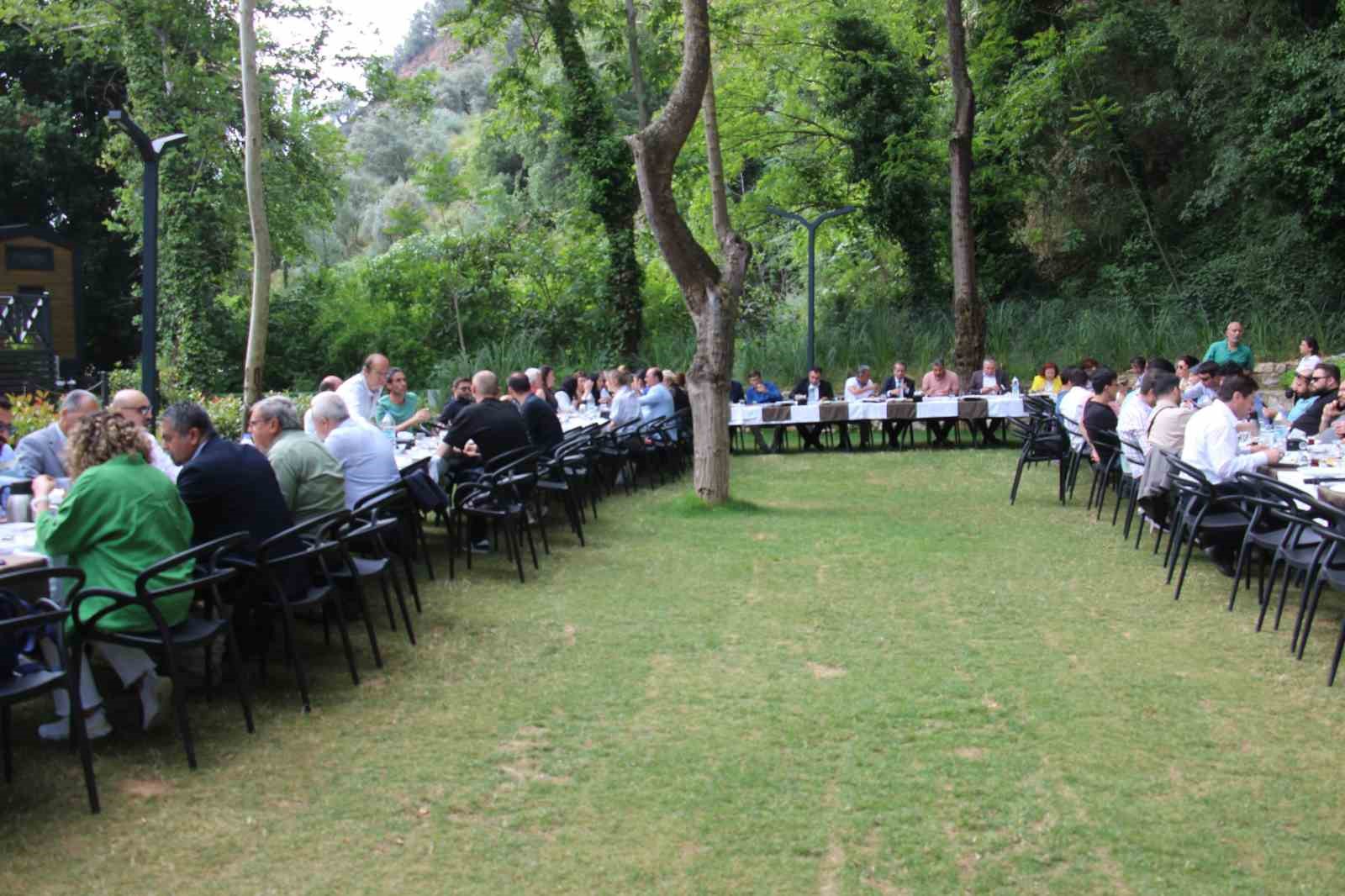 Başkan Yetişkin g&uuml;nd&uuml;z bakımevlerinde yapılan fiyat g&uuml;ncellemesi hakkında konuştu
