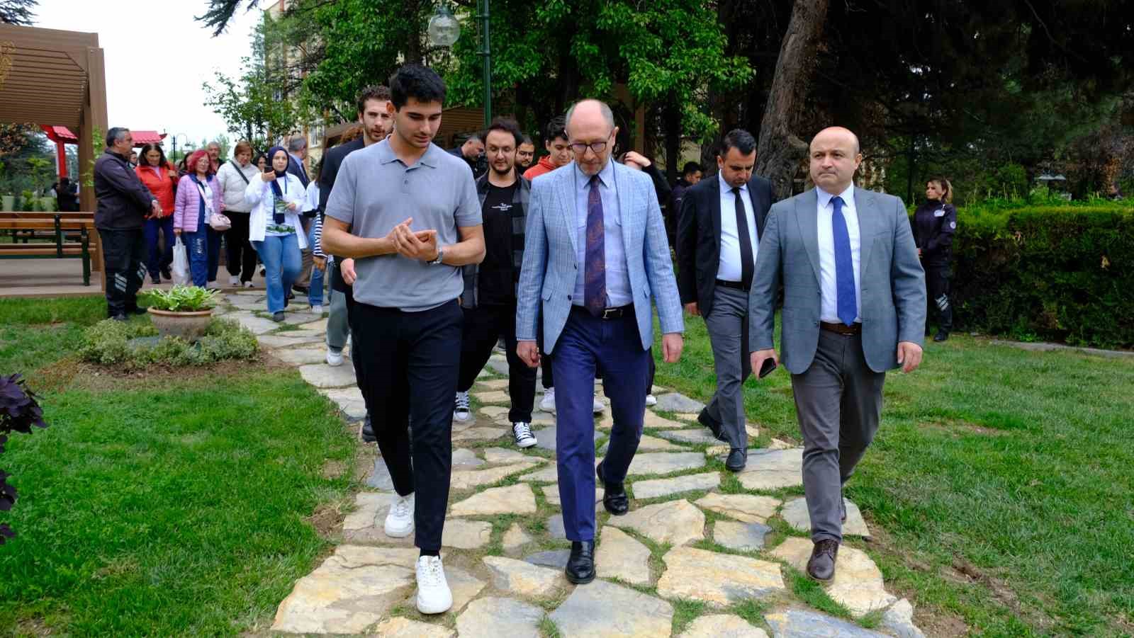 Japon Bah&ccedil;esi yıllar sonra yeniden &ouml;ğrencilerle buluştu
