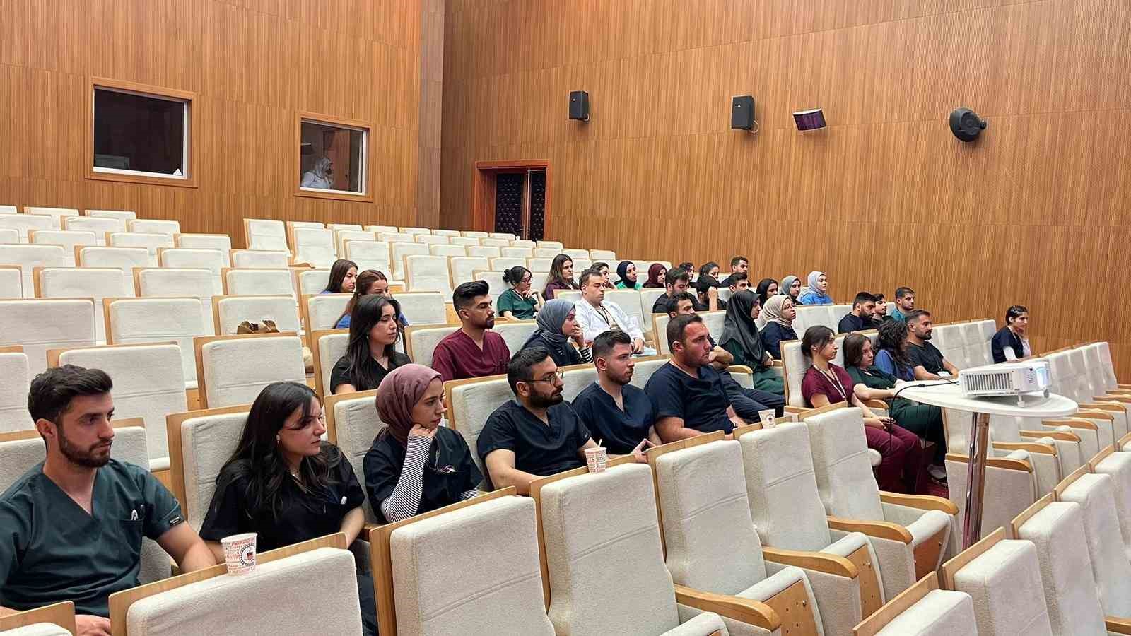 G&ouml;reve başlayan personellere genel uyum eğitimi verildi
