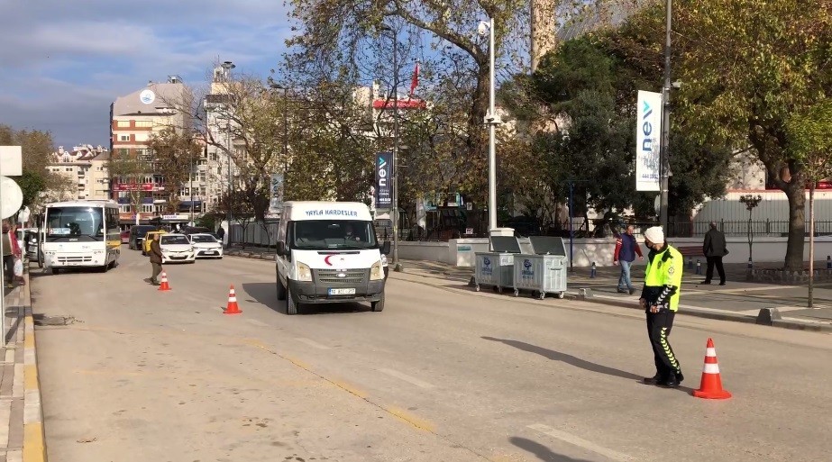 Bandırma&rsquo;da 4 ayda denetlemelerde 2 bin 664 araca cezai işlem uygulandı
