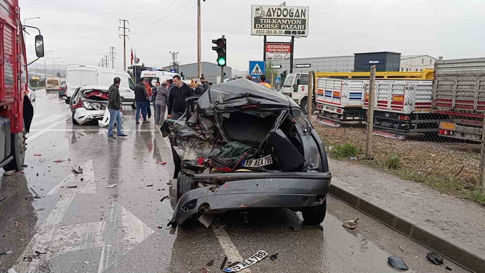Çorum’da zincirleme kaza: 4 yaralı