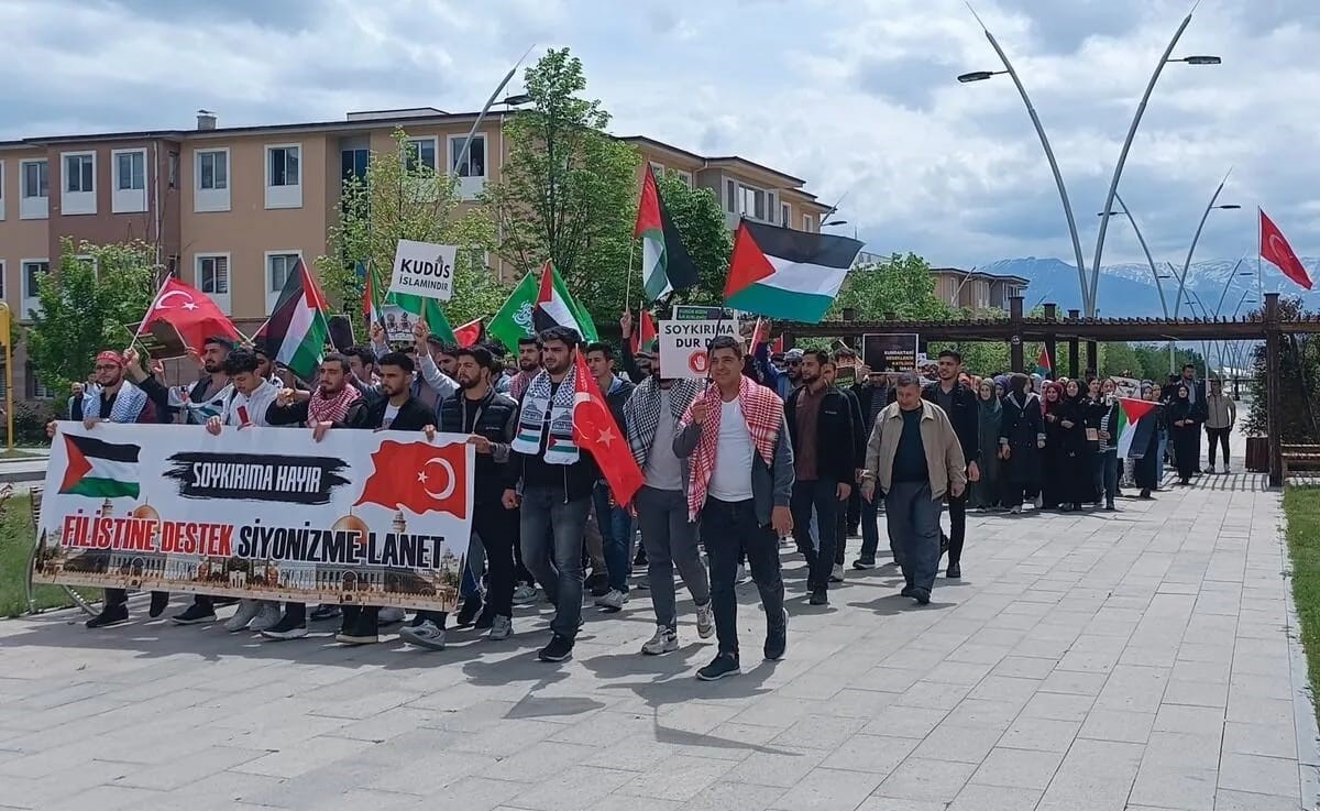 Erzincan’da Filistin’e destek yürüyüşü yapıldı