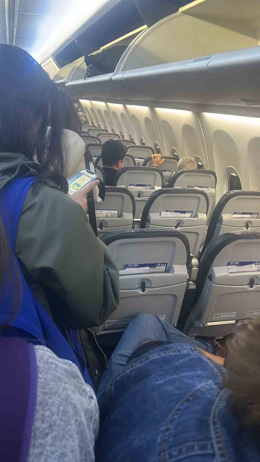 AJet&rsquo;in Ankara-Erzincan seferi yapan u&ccedil;ağı bomba ihbarı nedeniyle Ankara&rsquo;ya geri d&ouml;nd&uuml;
