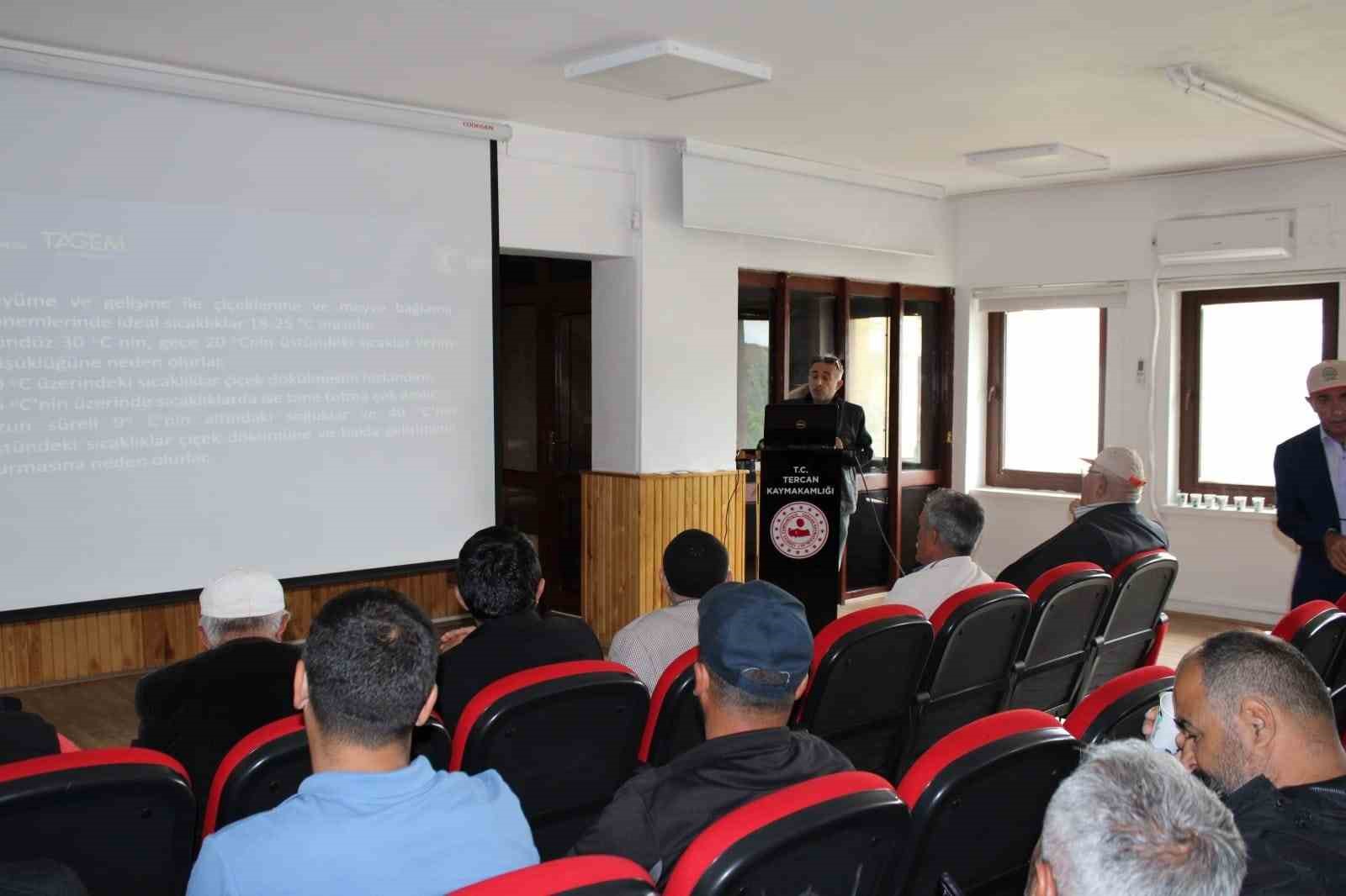 Tercanlı &ccedil;ift&ccedil;ilere eğitim toplantısı
