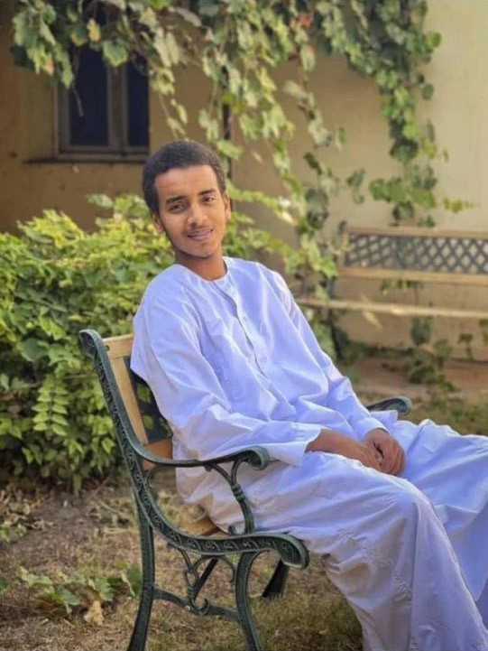 Sudan Egemenlik Konseyi Başkanı’nın oğlu el-Burhan son yolculuğuna uğurlandı
