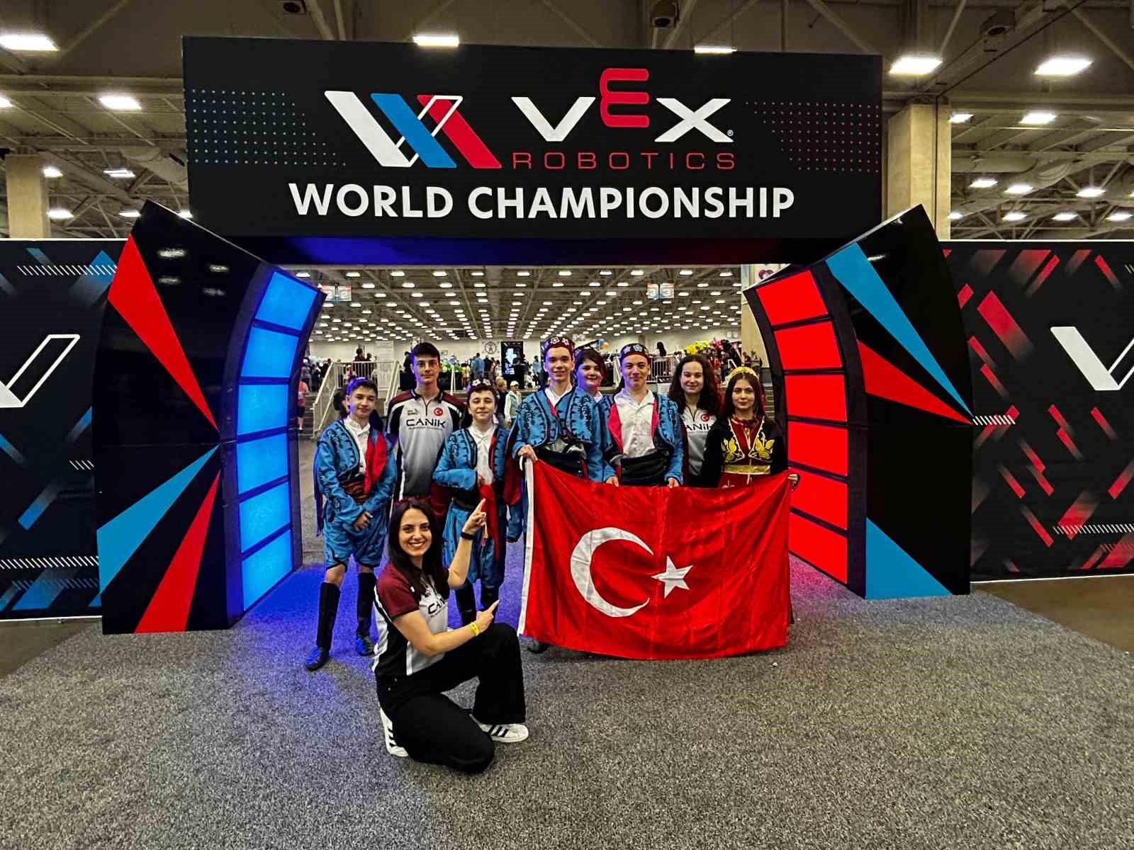 CANiK&rsquo;ten gen&ccedil; T&uuml;rk robot tasarımcılarına d&uuml;nya şampiyonasında destek
