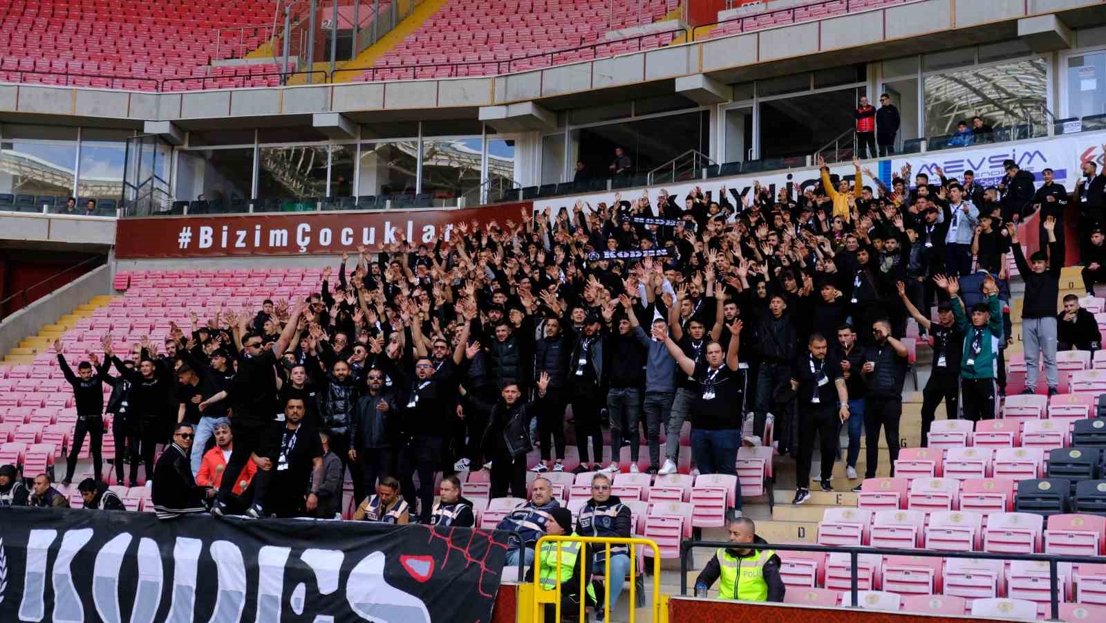 Eskişehirspor evindeki son maçında 4-1’lik skorla galip geldi
