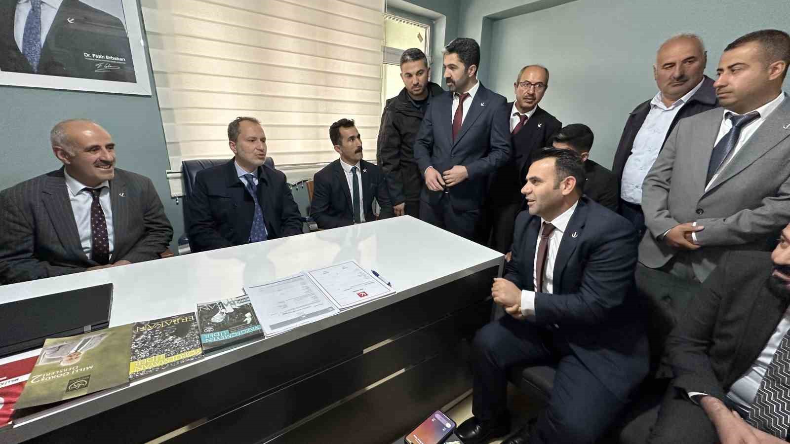 Erbakan: &ldquo;Hakkari&rsquo;de bir belediye almak, diğer illerimizden 10 belediye almakla eş değer&rdquo;
