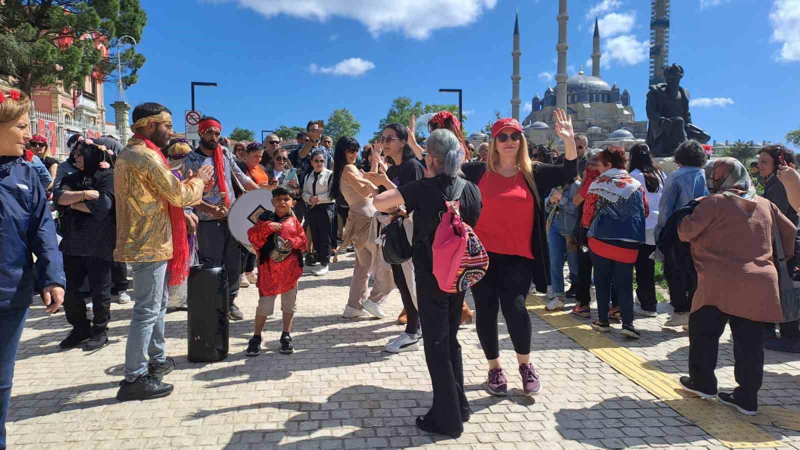 Edirne Selimiye Meydanı’na turist akını
