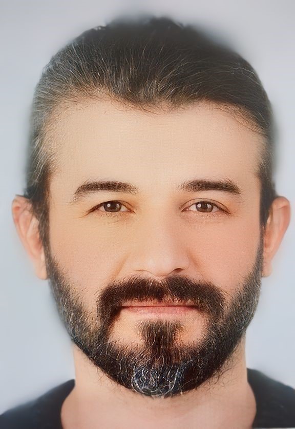 İntihar edeceğini s&ouml;yleyip yardımına giden &ouml;ğretmen eşini &ouml;ld&uuml;rd&uuml;
