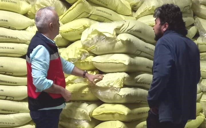 Altıntaş&rsquo;ta bitki koruma &uuml;r&uuml;nleri ve g&uuml;bre satış bayileri denetlendi

