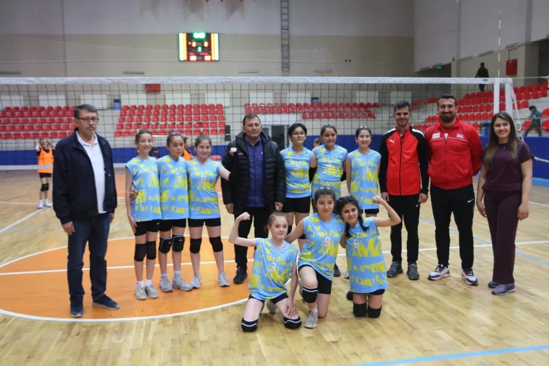 Erva Spor Kulübü Voleybol takımı yarı finalde
