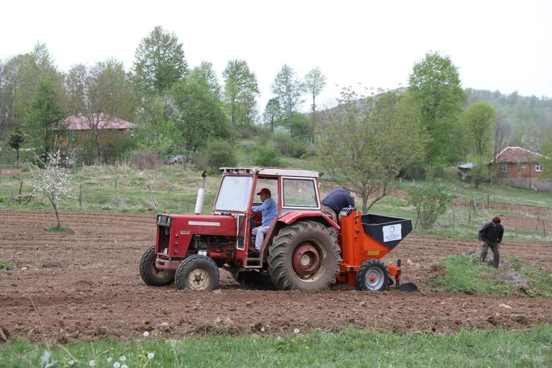 Tarım makineleri Ordu’nun her yerinde üreticilere destek veriyor