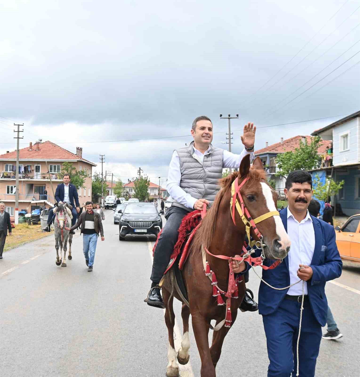 Başkan Ahmet Akın, Hıdırellez Şenlikleri’ne katıldı
