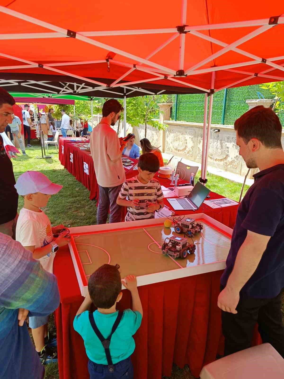 Uluslararası Tales Yarışmaları&rsquo;nın finali festival havasında tamamlandı
